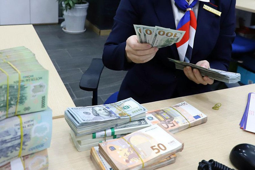 Dịch vụ chuyển tiền ra nước ngoài qua ngân hàng là giải pháp an toàn và tiện lợi